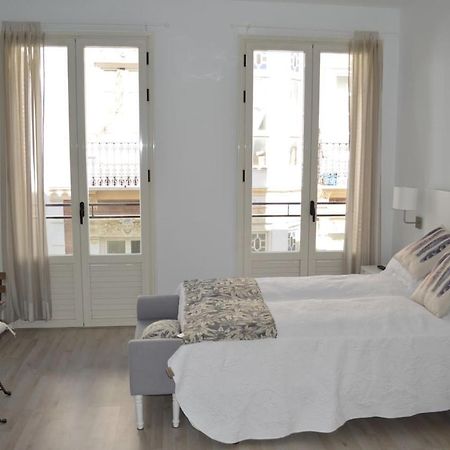 Modern Studio Flat Close To Plaza Merced Málaga Exteriör bild