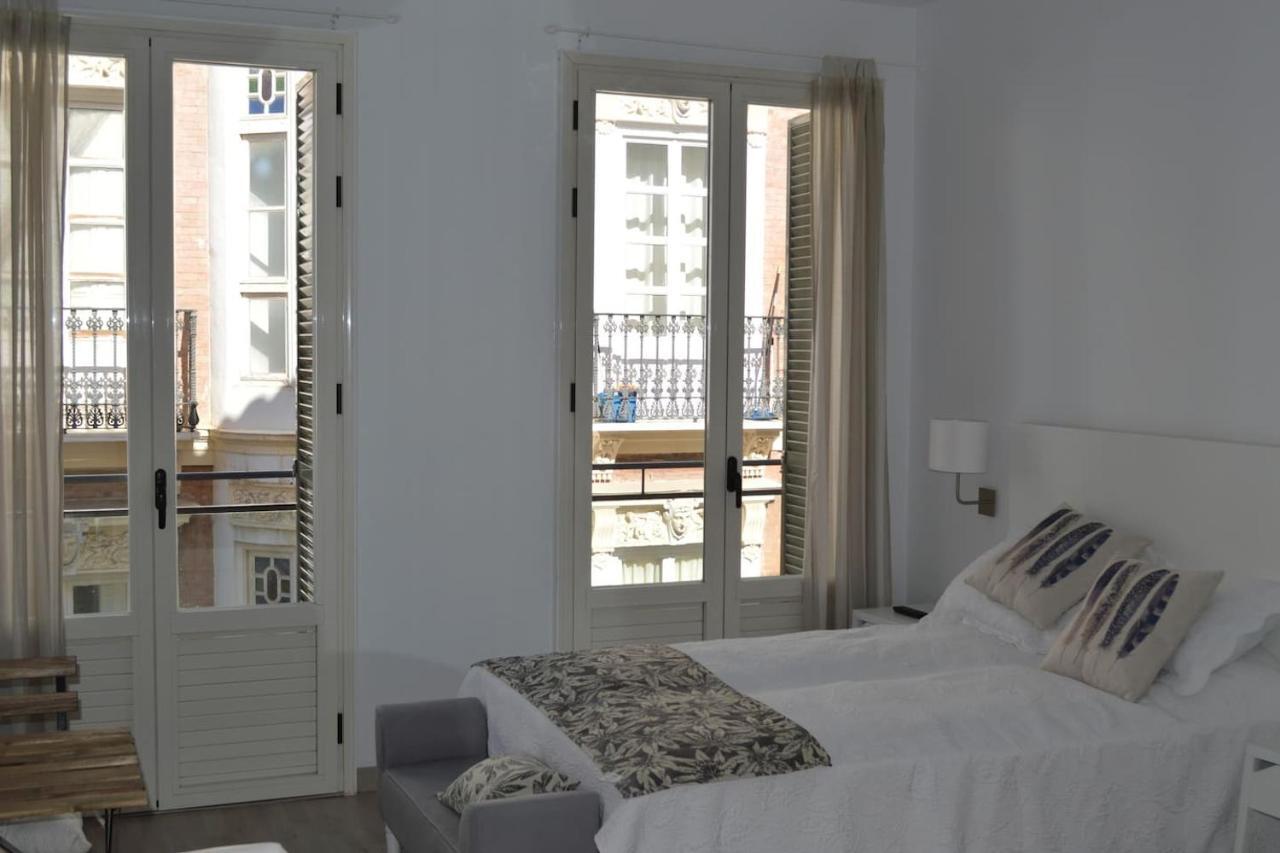 Modern Studio Flat Close To Plaza Merced Málaga Exteriör bild